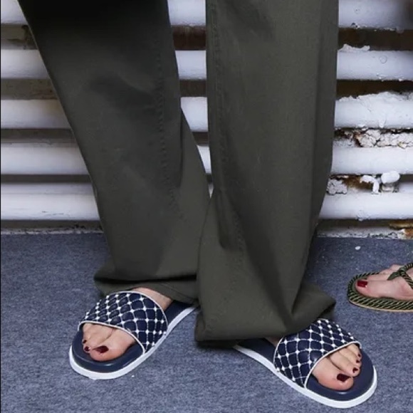 Valentino Free Rockstud Spike Slides Green Leather - Picture 9 of 9